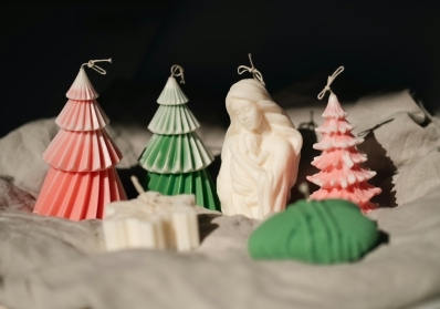  Affordable Christian Home Decor Tips to Build a Christ Centered Home blog image